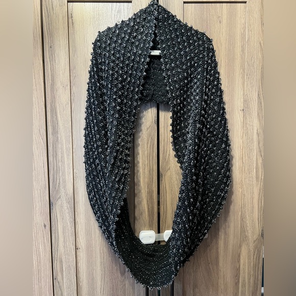 Accessories - Infinity Scarf